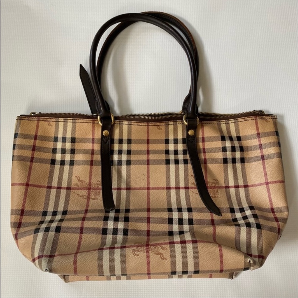 Burberry Haymarket Small Salisbury Tote Chocolate - Picture 2 of 9